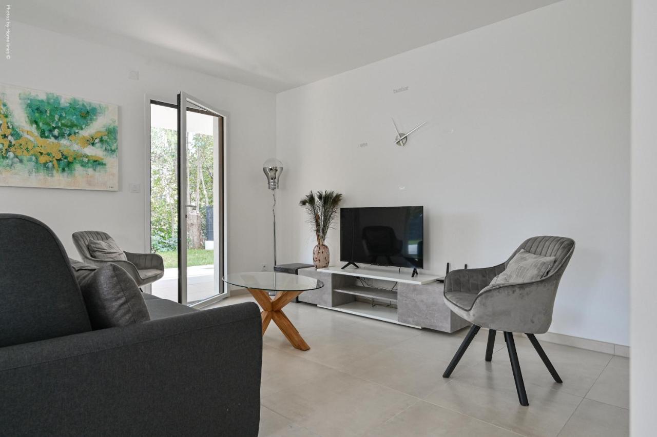 T3 Neuf - C13 - Jardin-Terrasse Et Piscine - Acces Direct Plages Et Centre Village Saint-Cyr-sur-Mer Exterior photo